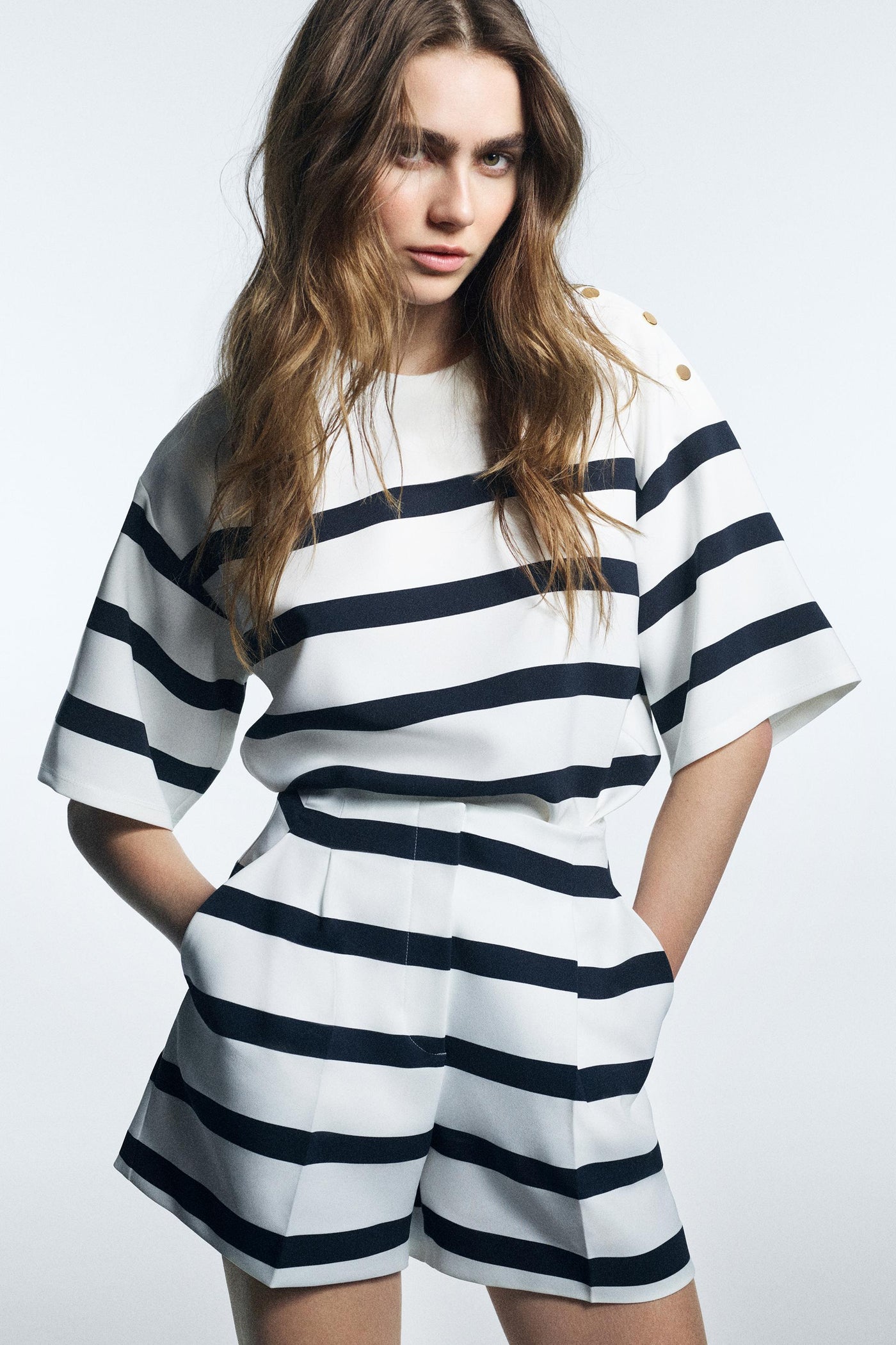 Marinelle | Gestreiftes Co-ord-Set mit Lockerem Top & Shorts