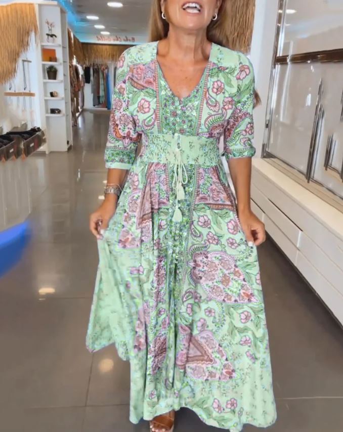 Sommerkleid mit V-Ausschnitt und 3/4-Ärmeln