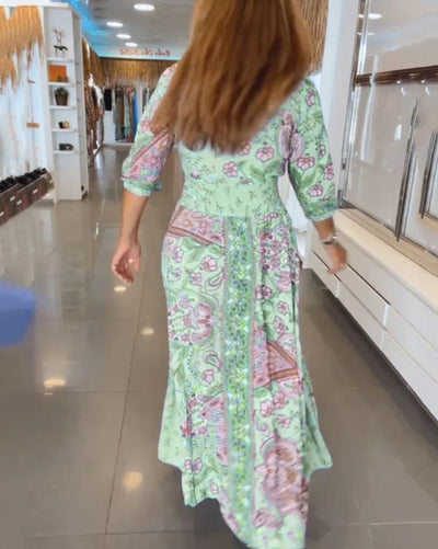 Sommerkleid mit V-Ausschnitt und 3/4-Ärmeln