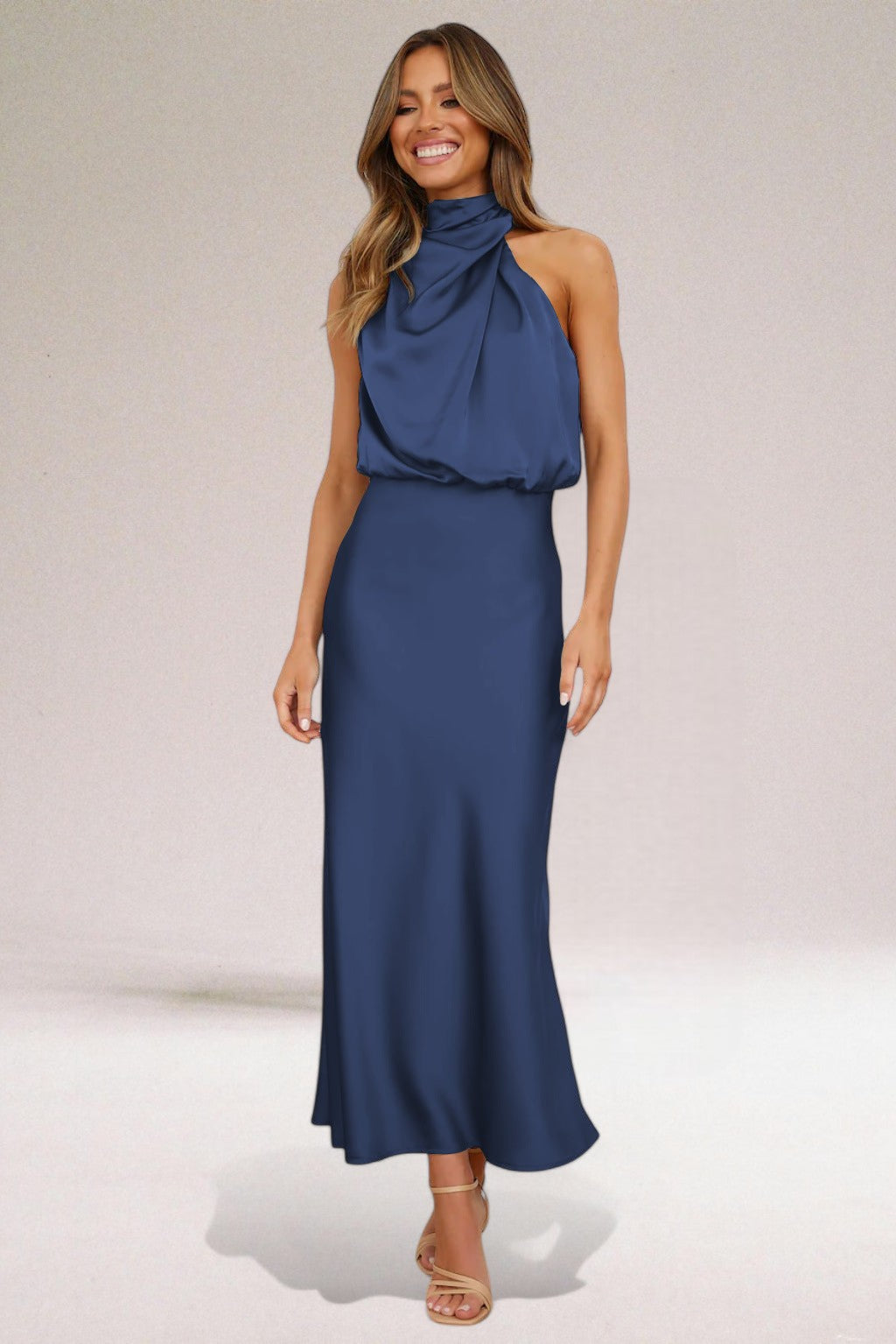 Flavia™ | Glamouröses Satin-Kleid mit Halter