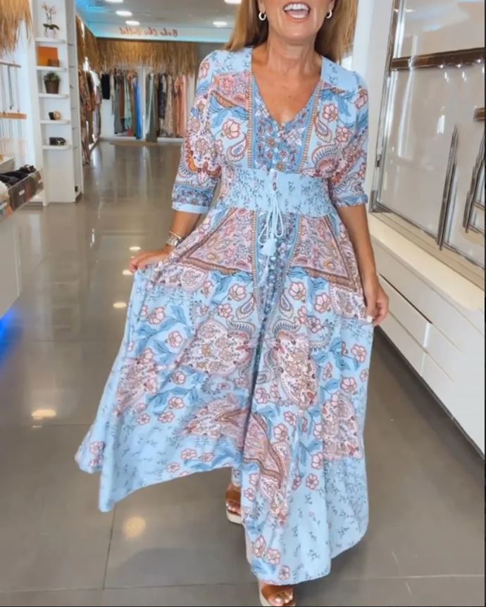 Sommerkleid mit V-Ausschnitt und 3/4-Ärmeln