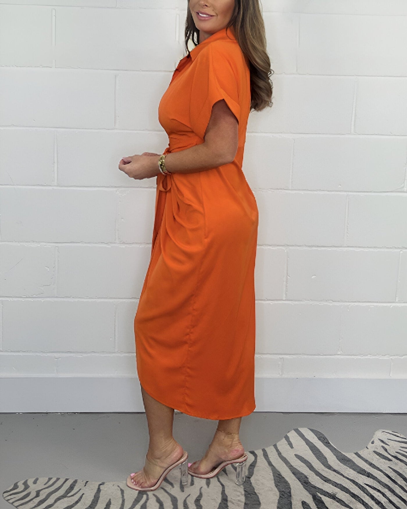 Savena | Taillierte Hemdkleid mit Schleifendetail & sommerlicher Midi-Länge