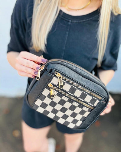 Chessmate Crossbody | Tasche