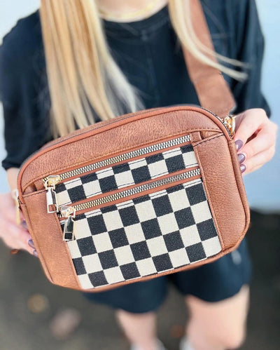 Chessmate Crossbody | Tasche