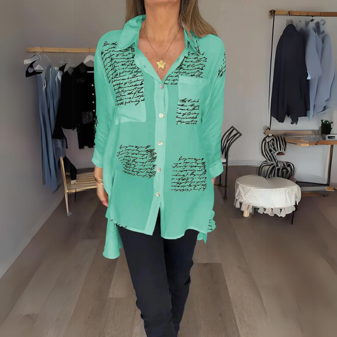 Callista™ | Button-Up Hemd mit Handgeschriebener Schrift