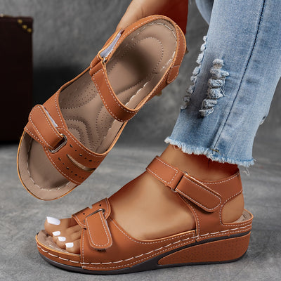 Clara™ – Elegante Sandalen mit Komforterhöhung
