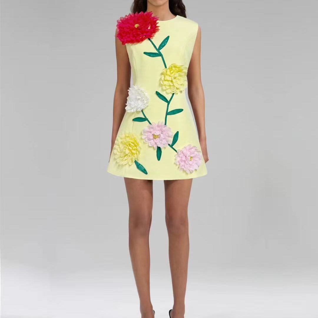 Floretta | Blumenkleid mit 3D-Effekt in Fröhlichen Farben