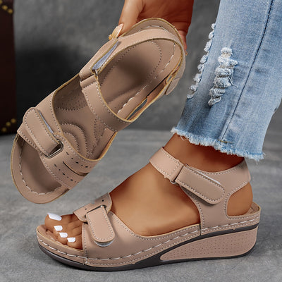Clara™ – Elegante Sandalen mit Komforterhöhung