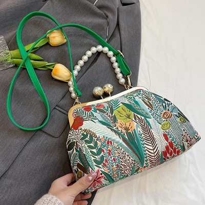 Perlenblüte Clutch | Vintage Schultertasche