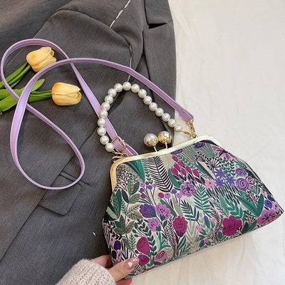 Perlenblüte Clutch | Vintage Schultertasche