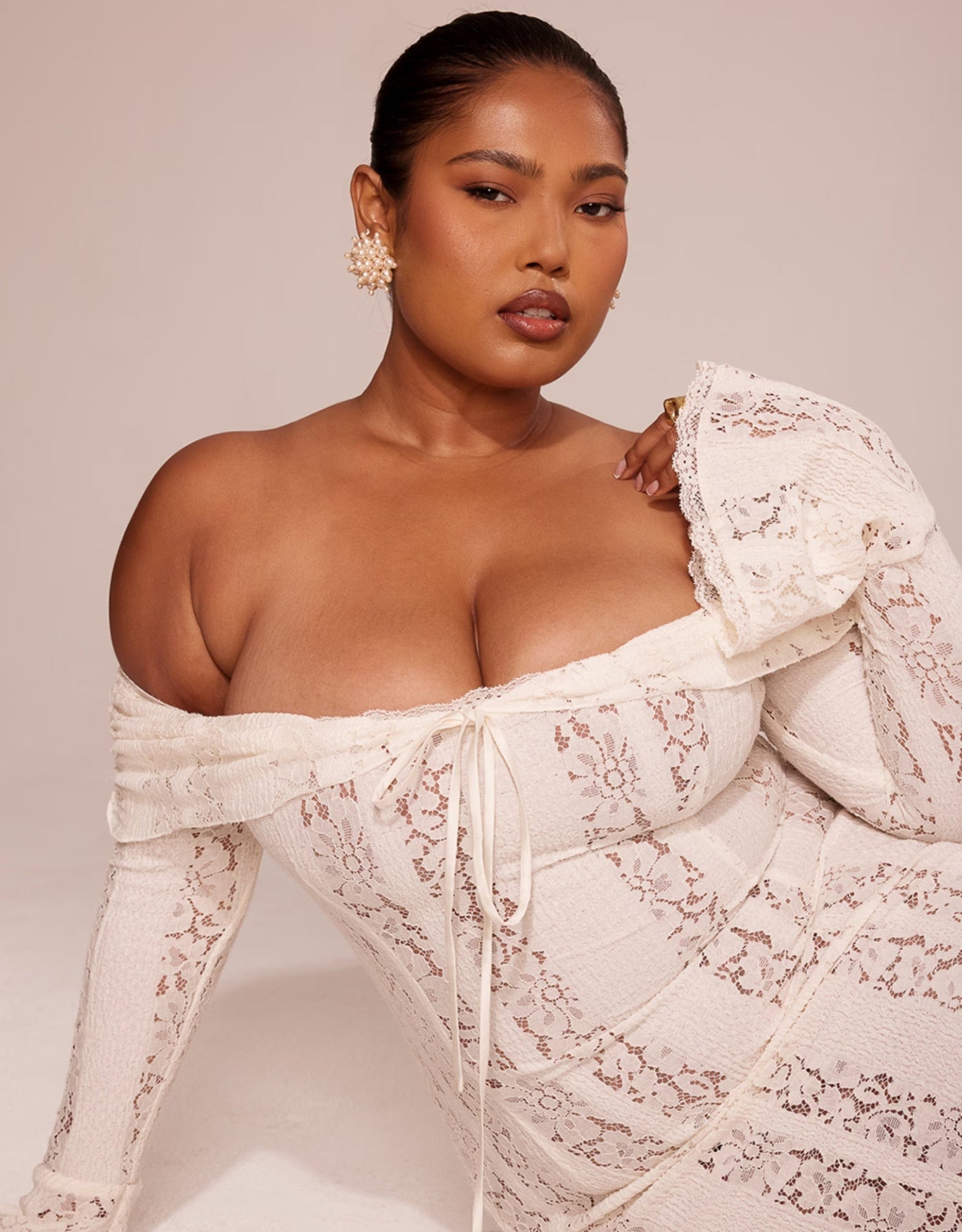 Arwen Spitze | Off-Shoulder Maxi Kleid