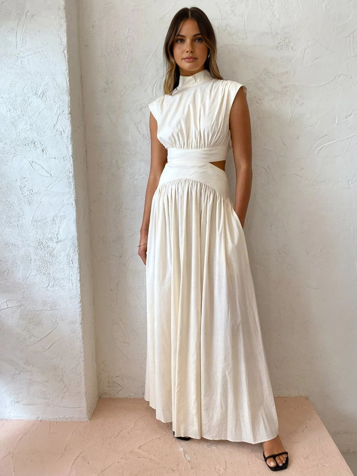Selene | Mock Neck Cut-Out Maxikleid