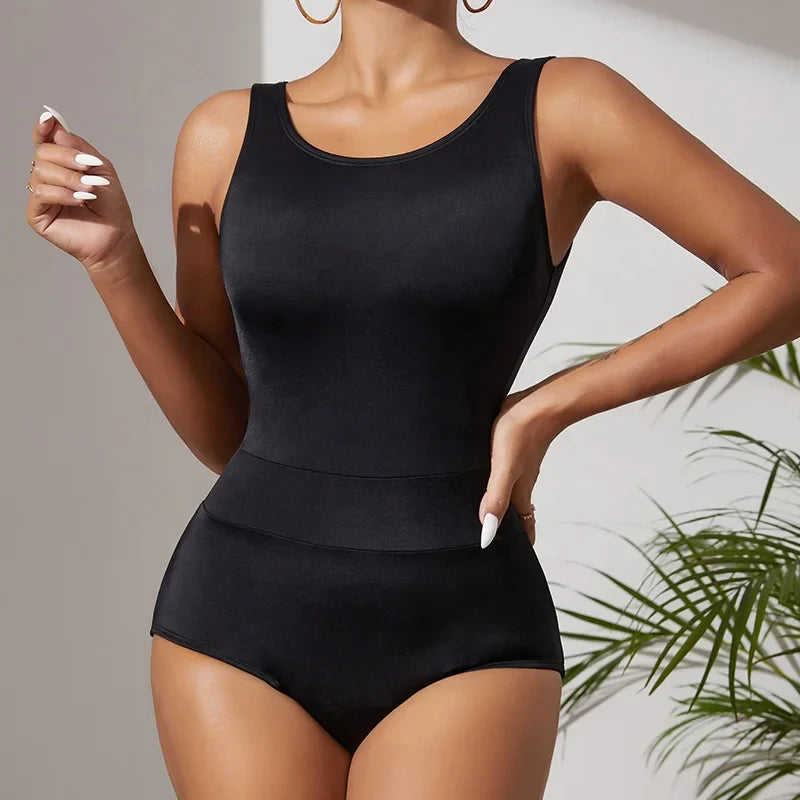 Solvèna | Leckfreies Menstruationsbadekleid mit Offenem Rücken