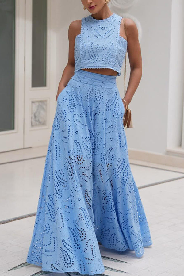 Elanora | Broderie Set mit Crop Top & Schwungvollem Rock – Sommerliche Chic-Vibes