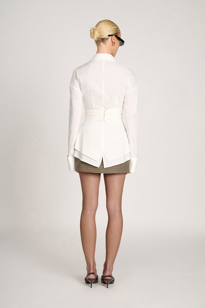 Jaeda Wrap Bluse | Weiße Oversized Bluse mit taillierendem Detail