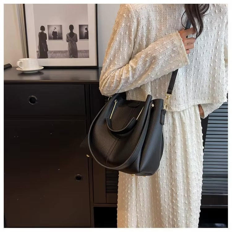 Viva Chic Tote | Schultertasche