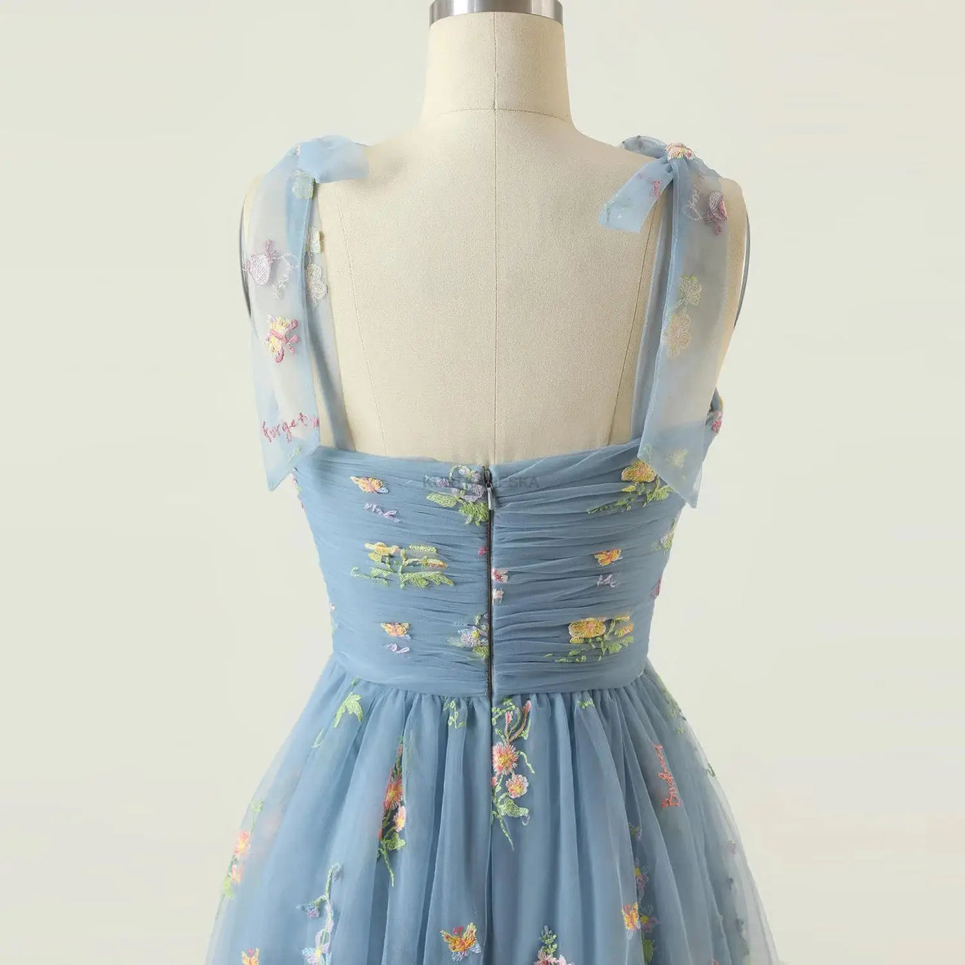 Faylinn | Besticktes Mesh-Kleid