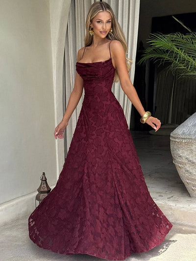 Velayna | Maxikleid mit Blumenrelief & Offenem Rücken