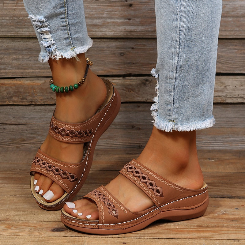 Liva – Bequeme und stilvolle orthopädische Sandalen