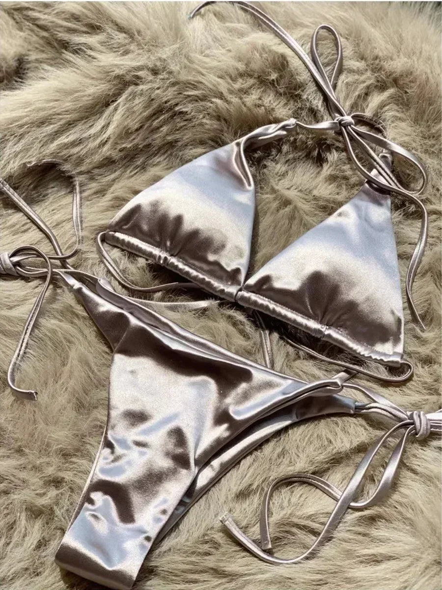 Zayla | Satinähnlicher Bikini mit Metallic-Glanz (1+1 GRATIS)