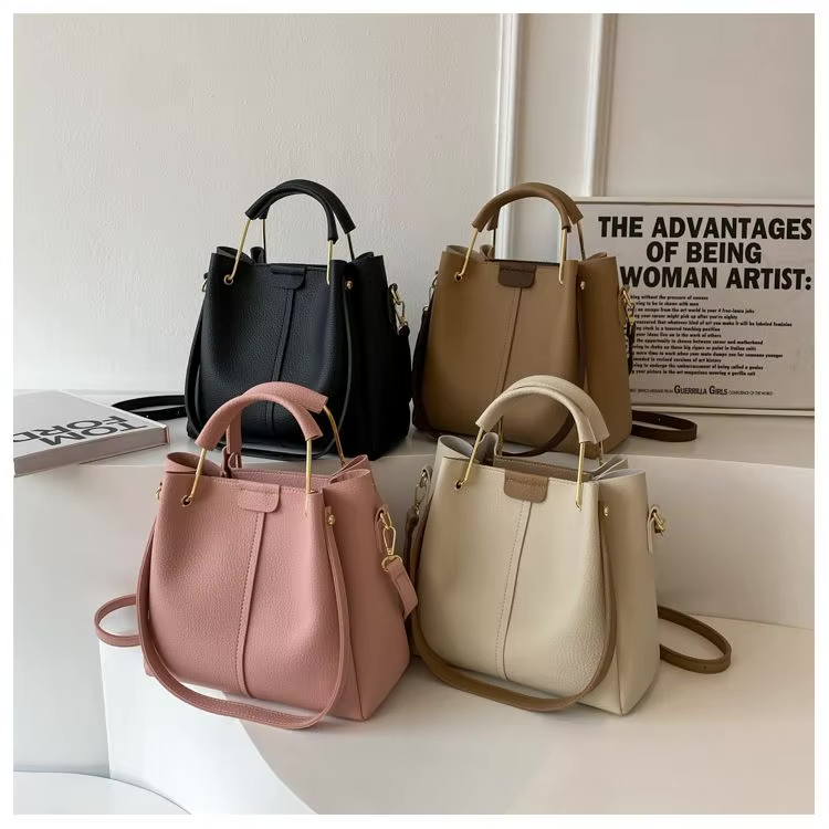 Viva Chic Tote | Schultertasche