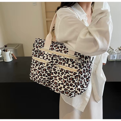 Urban Wild Tote | Schultertasche