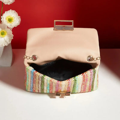 Liora | Geflochtene Handtasche mit Goldener Kette