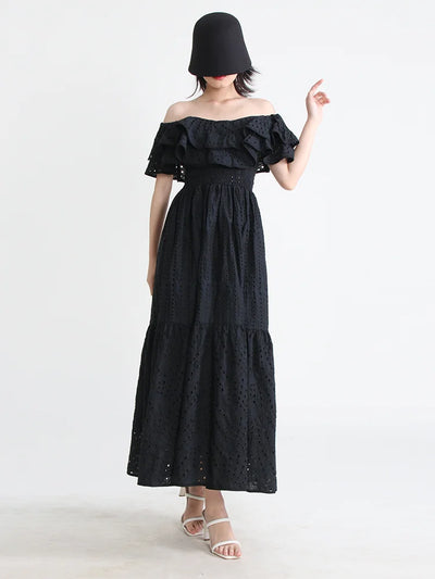 Soleia | Off-Shoulder Broderie Kleid