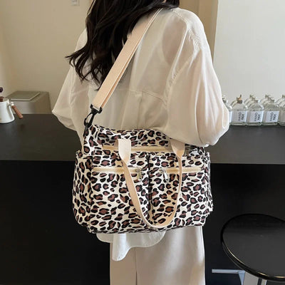 Urban Wild Tote | Schultertasche