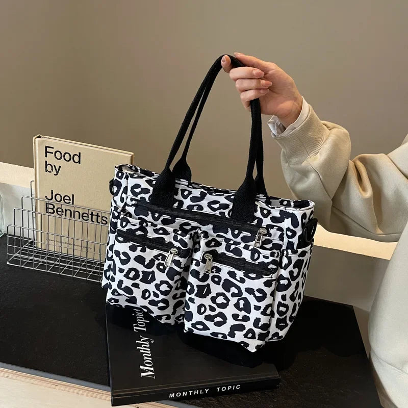Urban Wild Tote | Schultertasche
