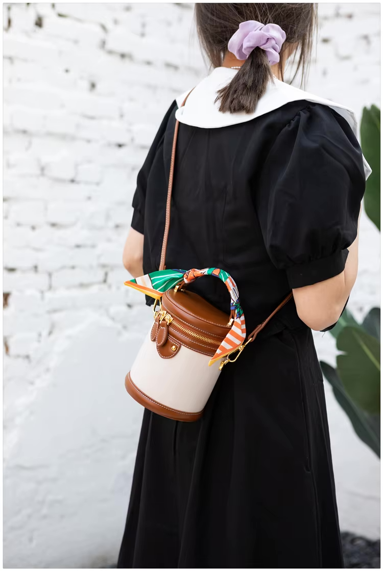 Lunetta | Bucket Bag