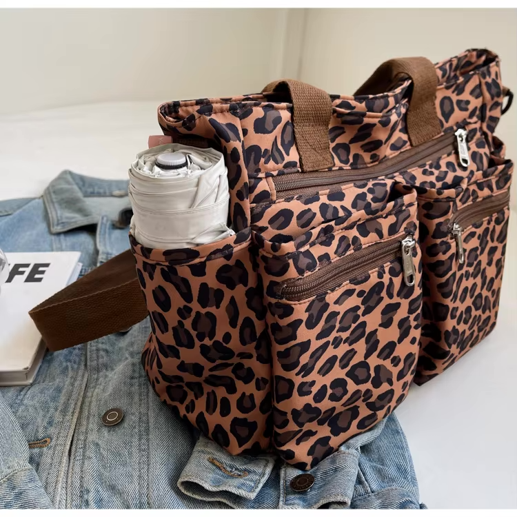 Urban Wild Tote | Schultertasche