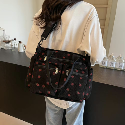 Erdbeer Cord Tote | Schultertasche