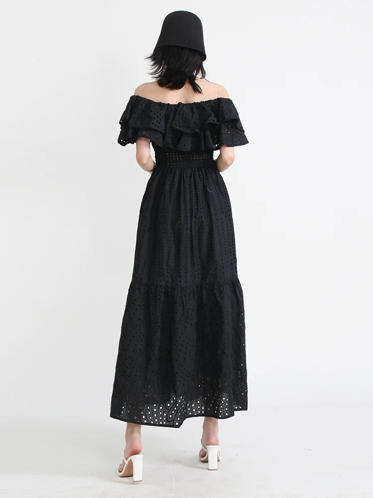 Soleia | Off-Shoulder Broderie Kleid