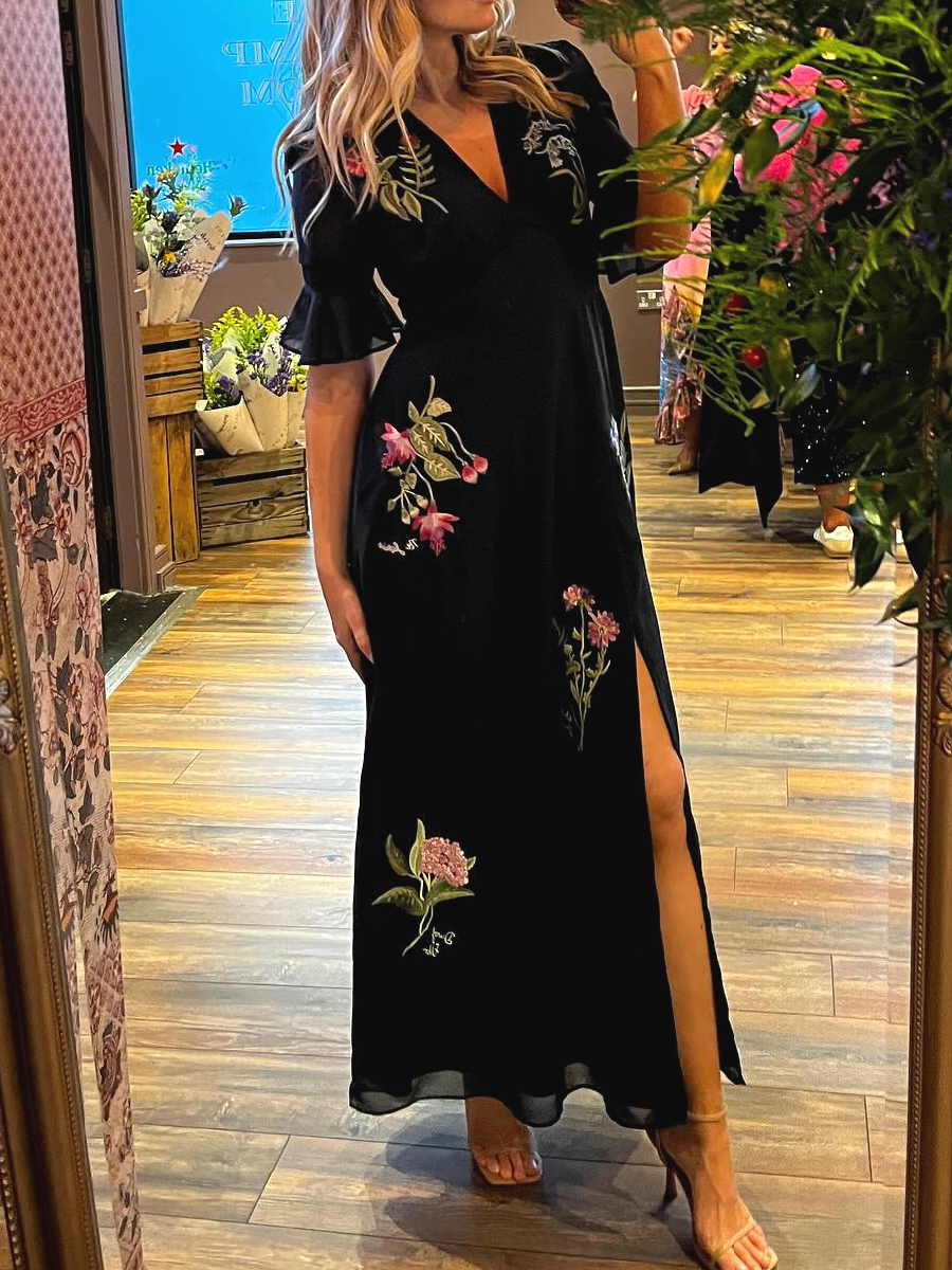 Elegantes Kleid mit Navy-Blumen