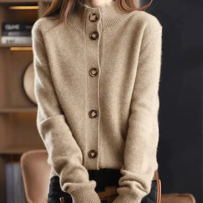 Aria | Bequemer Cardigan mit Knöpfen