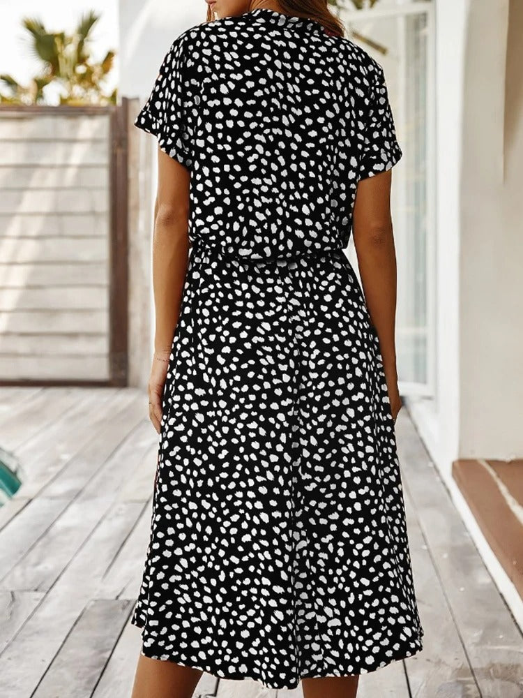 Zanelya | Midi Sommerkleid mit Abstract Dots Print & Knopfverschluss