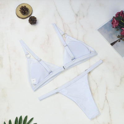Rivela | Bikini mit Ringdetails & Dreieckigen Cups in Mehreren Farben