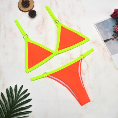 Rivela | Bikini mit Ringdetails & Dreieckigen Cups in Mehreren Farben