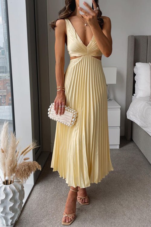 Elvanya | Plissé Maxi Kleid mit Cut-Outs und V-Ausschnitt