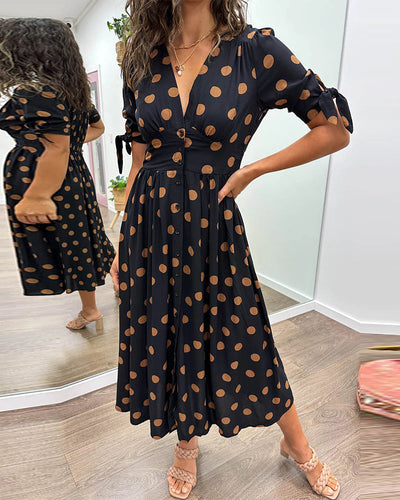 Mina™ | Kleid mit V-Ausschnitt und Punkten