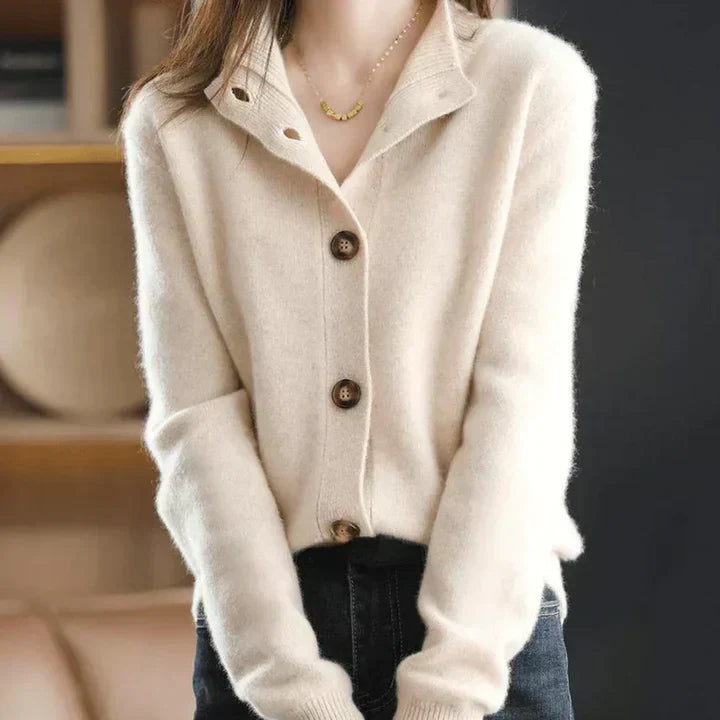 Aria | Bequemer Cardigan mit Knöpfen