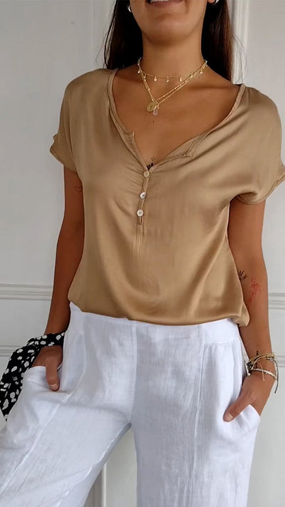 Marisa™ | T-Shirt mit V-Ausschnitt in lässiger Eleganz