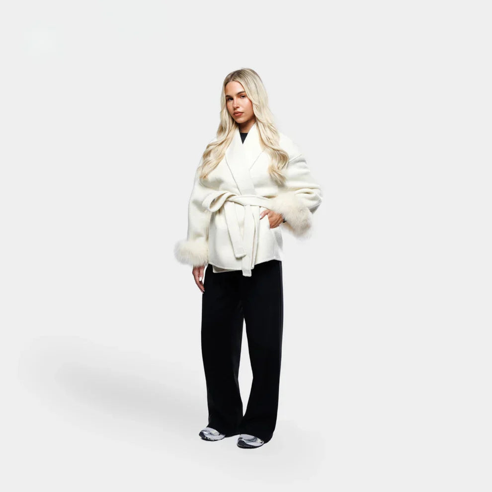 Lana Luxe Mantel – Winterjacke mit Kunstfell