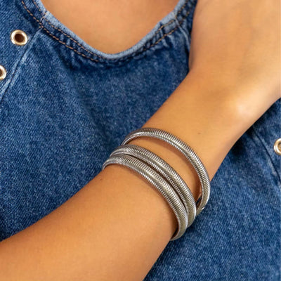 Glow Snake | Brede Snake Armband in Gold oder Silber – 8 bis 16 mm