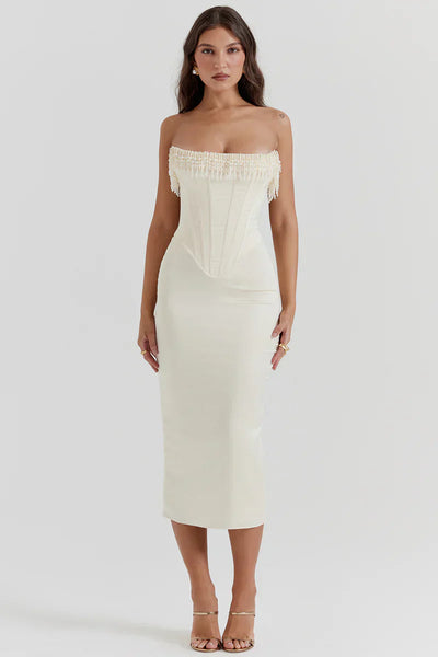 Pearl Embrace | Strapless Satin Midi Kleid mit Perlendetail