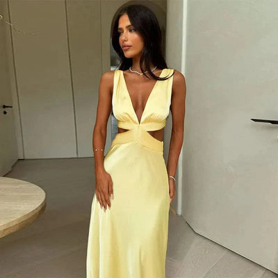Aurevina | Satin Gala Kleid mit Cut-Out & Schleifenverschluss auf der Rückseite