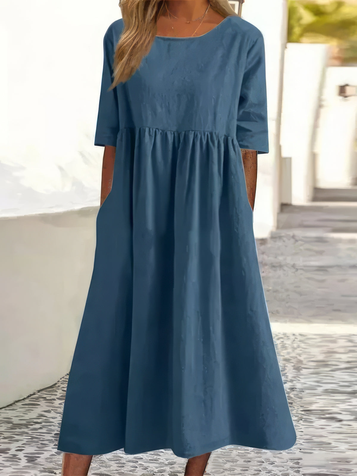 Baumwollkleid mit Rundhalsausschnitt und Taschen